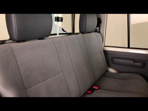 Toyota Land Cruiser 79 2.8GD-6 double cab - Image 20
