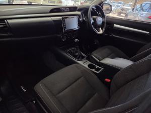 Toyota Hilux 2.4GD-6 Xtra cab Raider manual - Image 9