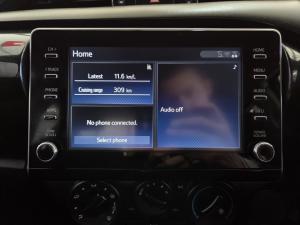 Toyota Hilux 2.4GD-6 Xtra cab Raider manual - Image 15