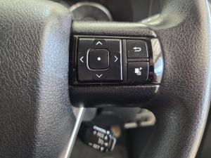 Toyota Hilux 2.4GD-6 Xtra cab Raider manual - Image 18
