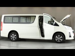 Toyota Quantum 2.8 LWB bus 11-seater GL - Image 15