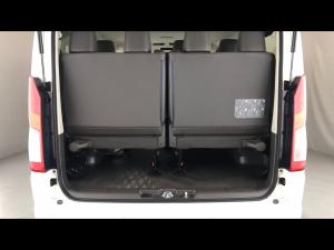 Toyota Quantum 2.8 LWB bus 11-seater GL - Image 18