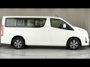 Toyota Quantum 2.8 LWB bus 11-seater GL - Image 3