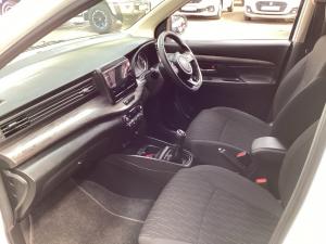 Toyota Rumion 1.5 TX manual - Image 7