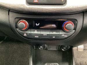 Toyota Rumion 1.5 TX manual - Image 15