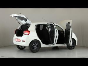 Toyota Vitz 1.0 XR manual - Image 16