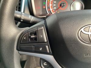 Toyota Vitz 1.0 XR manual - Image 9