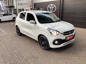 Toyota Vitz 1.0 XR manual - Image 1