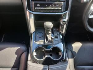 Toyota Land Cruiser 300 3.3D GX-R - Image 12