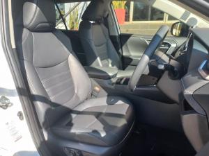 Toyota RAV4 2.0 VX - Image 14