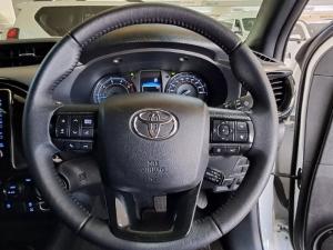 Toyota Hilux 2.8 GD-6 RB Legend automaticD/C - Image 8