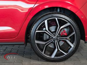 Volkswagen Polo 2.0 GTI DSG - Image 9