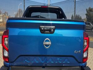 Nissan Navara 2.5D LE 4X4 automatic D/C - Image 14