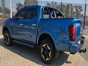 Nissan Navara 2.5D LE 4X4 automatic D/C - Image 18
