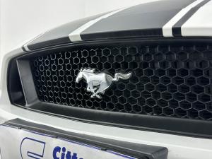 Ford Mustang 5.0 GT automatic - Image 13
