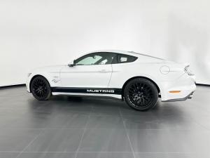 Ford Mustang 5.0 GT automatic - Image 2