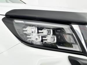 Nissan Navara 2.5DDTI LE/LE Plus automatic D/C - Image 10