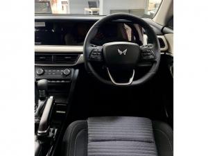 Mahindra XUV700 2.0T AX5 - Image 12