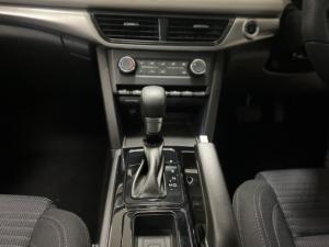 Mahindra XUV700 2.0T AX5 - Image 13