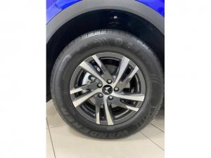 Mahindra XUV700 2.0T AX5 - Image 4