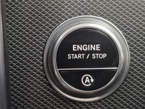 Mercedes-Benz C-Class C220d Avantgarde - Image 13