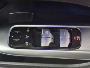 Mercedes-Benz C-Class C220d Avantgarde - Image 14