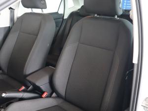 Volkswagen Polo hatch 1.0TSI Comfortline - Image 24