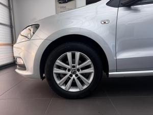 Volkswagen Polo Vivo hatch 1.6 Comfortline auto - Image 3