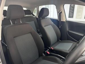 Volkswagen Polo Vivo hatch 1.6 Comfortline auto - Image 7