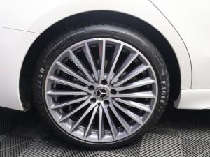 Mercedes-Benz C-Class C200 Avantgarde - Image 7