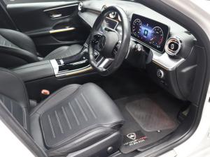 Mercedes-Benz C-Class C200 Avantgarde - Image 9