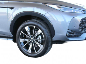 MG HS 2.0T Luxury - Image 5