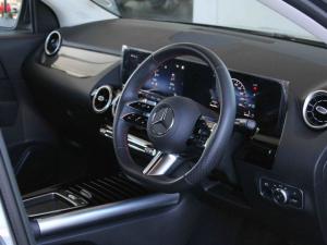 Mercedes-Benz GLA GLA200 Progressive - Image 35