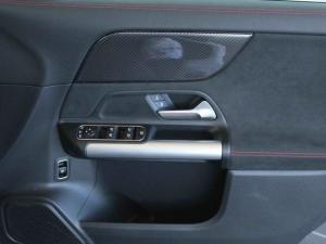 Mercedes-Benz GLA GLA200 Progressive - Image 36