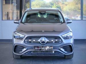 Mercedes-Benz GLA GLA200 Progressive - Image 3