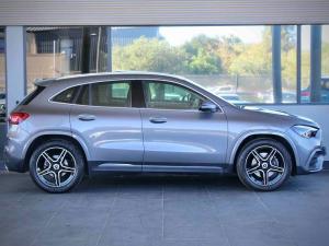 Mercedes-Benz GLA GLA200 Progressive - Image 6