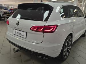 Volkswagen Touareg V6 TDI Executive R-Line - Image 10