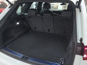 Volkswagen Touareg V6 TDI Executive R-Line - Image 16