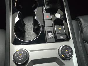 Volkswagen Touareg V6 TDI Executive R-Line - Image 26