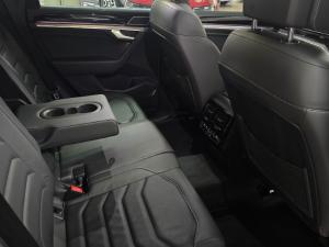 Volkswagen Touareg V6 TDI Executive R-Line - Image 5
