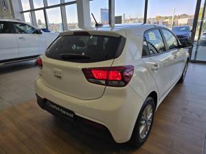 Kia Rio hatch 1.4 LS - Image 3