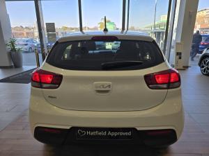 Kia Rio hatch 1.4 LS - Image 4