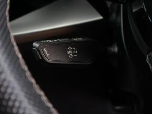 Audi A3 sedan 40TFSI S line - Image 6