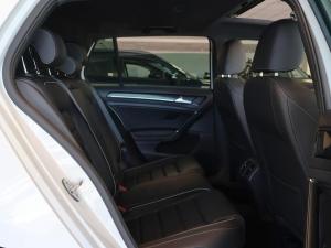 Volkswagen Golf R - Image 12