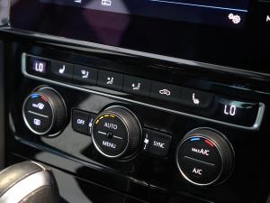 Volkswagen Golf R - Image 21