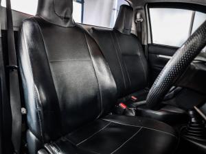 Toyota Hilux 2.0 single cab S (aircon) - Image 12