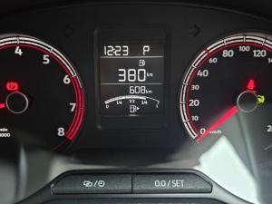 Volkswagen Polo Vivo hatch 1.6 Life - Image 3