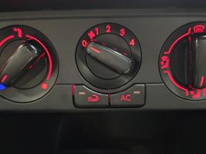 Volkswagen Polo Vivo hatch 1.6 Life - Image 6
