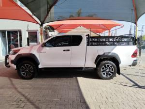 Toyota Hilux 2.8GD-6 Xtra cab 4x4 Legend manual - Image 3