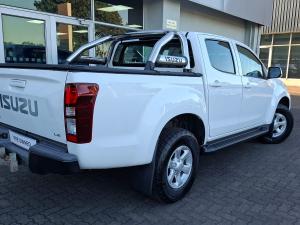 Isuzu KB 250D-Teq double cab 4x4 LE - Image 12